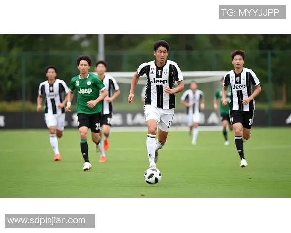 足球之光亮照耀绿茵场梦想与激情交织的青春岁月